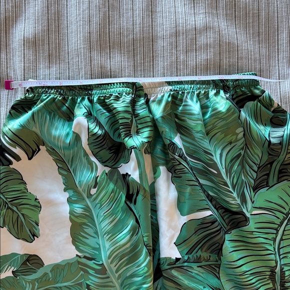 Hawaiian pattern, shorts, and shirt pajama set - Picture 10 of 11